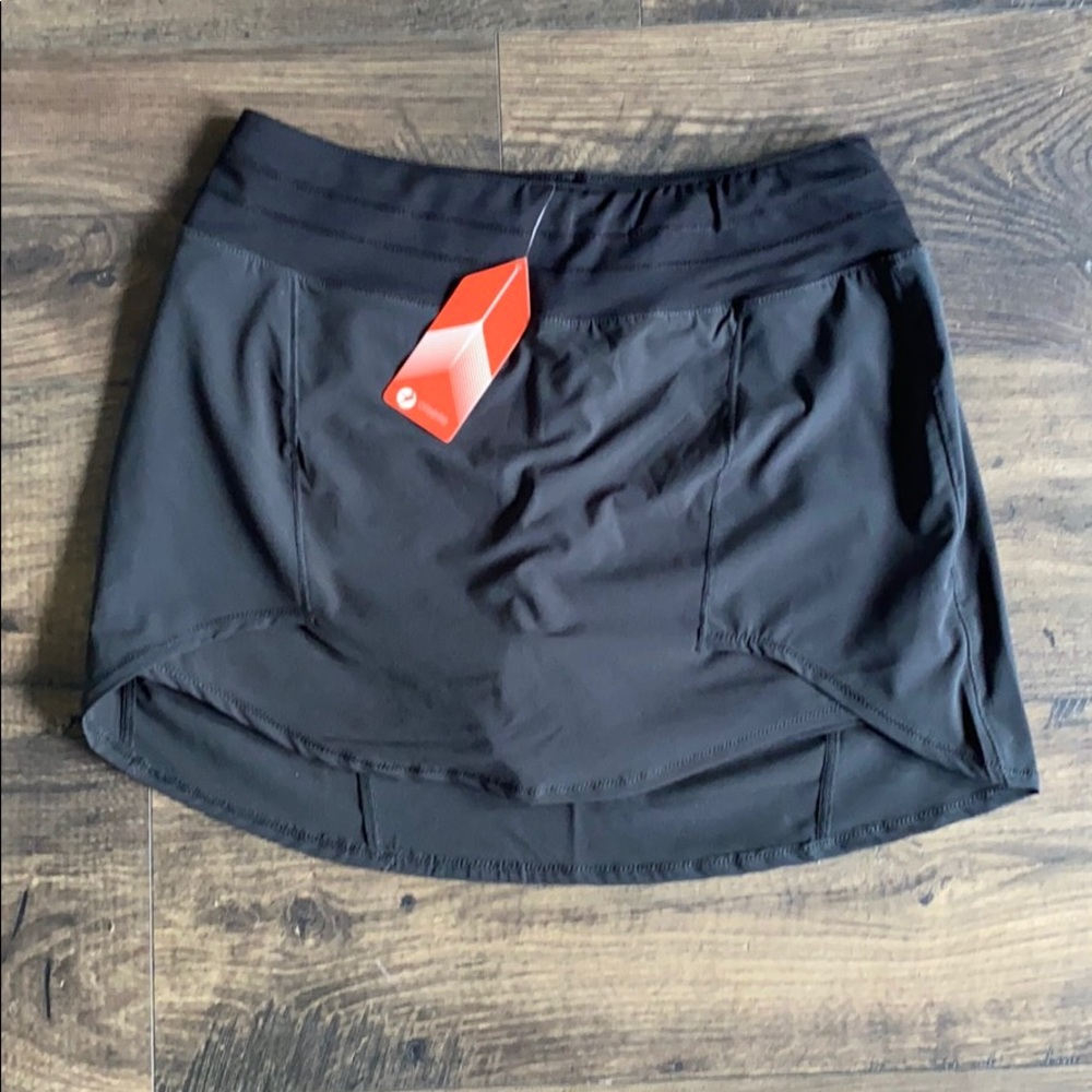 NWT Oiselle Roga skort